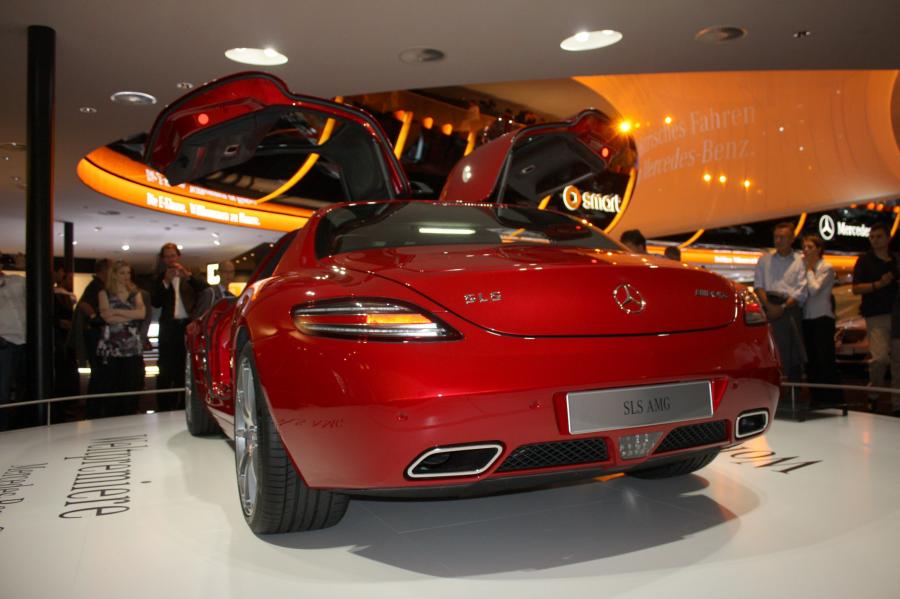  Mercedes-Benz SLS AMG 2010 года  (фото 85 из 526)